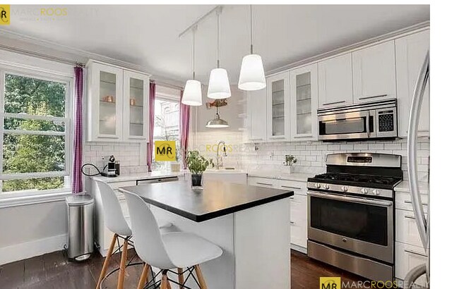 property at 13 Greenwich St