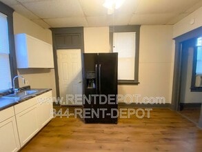 613 Monroe Ave in Evansville, IN - Building Photo - Building Photo