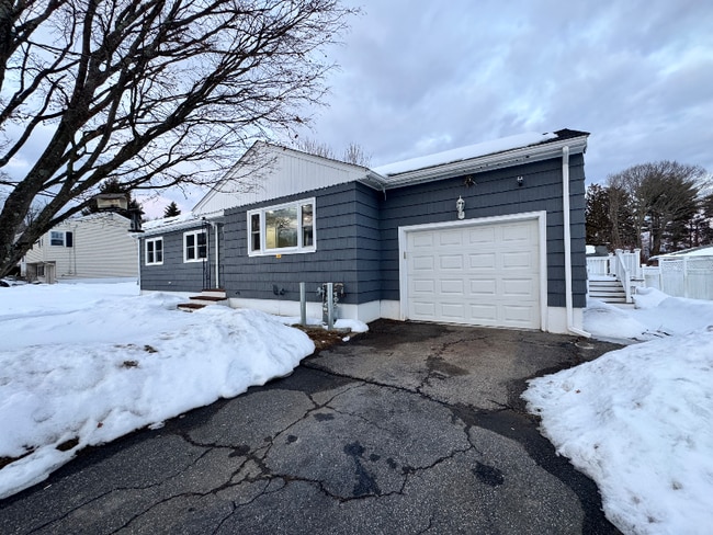 57 Grant St in Milford, MA - Building Photo - Building Photo