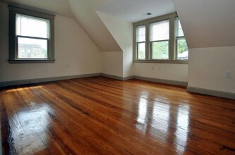58 Englewood Ave, Unit 2 in Boston, MA - Foto de edificio - Building Photo