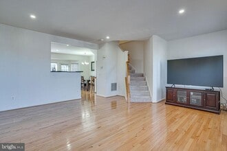 13262 Revillo Loop in Woodbridge, VA - Building Photo - Building Photo