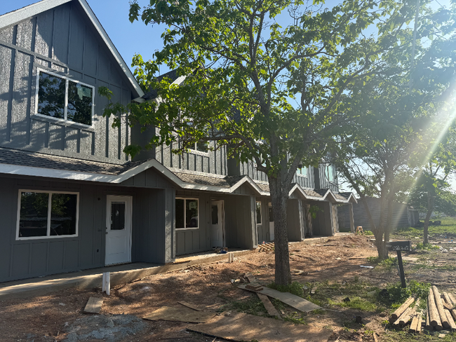 property at 105 W North St