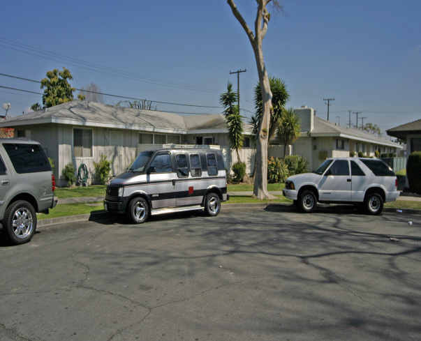 910 S Arden Pl in Anaheim, CA - Building Photo