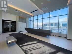 10 Honeycrisp Cres in Vaughan, ON - Building Photo - Building Photo