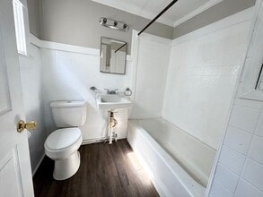 207 E Burgess St in Elizabeth City, NC - Building Photo - Building Photo