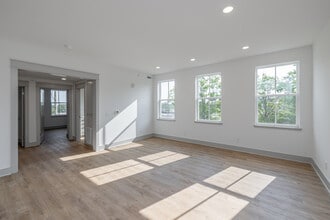 Ritter and Spool in Rogers, AR - Foto de edificio - Interior Photo