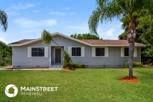 1153 S Hartsdale St in North Port, FL - Building Photo