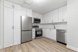 14 Conway Dr in Kitchener, ON - Building Photo