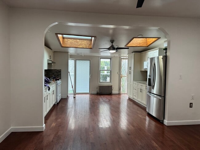 289A Cooper St, Unit #2 in Brooklyn, NY - Building Photo - Building Photo