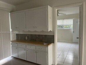 18801 Atlantic Blvd in Sunny Isles Beach, FL - Building Photo - Building Photo