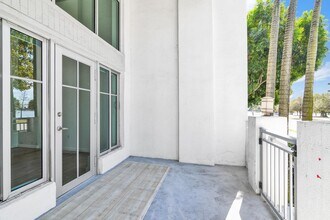 300 S Australian Ave in West Palm Beach, FL - Building Photo - Building Photo