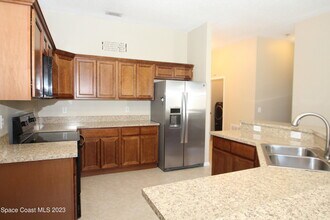 507 Haleybury St SW in Palm Bay, FL - Building Photo - Building Photo