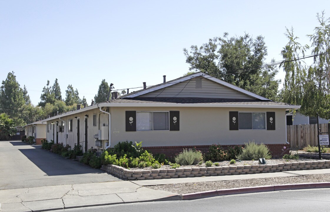 1520-1540 Detroit Ave in Concord, CA - Building Photo