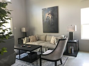 1251 Canyon Shores in Canyon Lake, TX - Foto de edificio - Building Photo