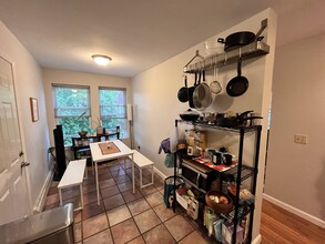 350 Allston St, Unit 2 in Cambridge, MA - Foto de edificio - Building Photo