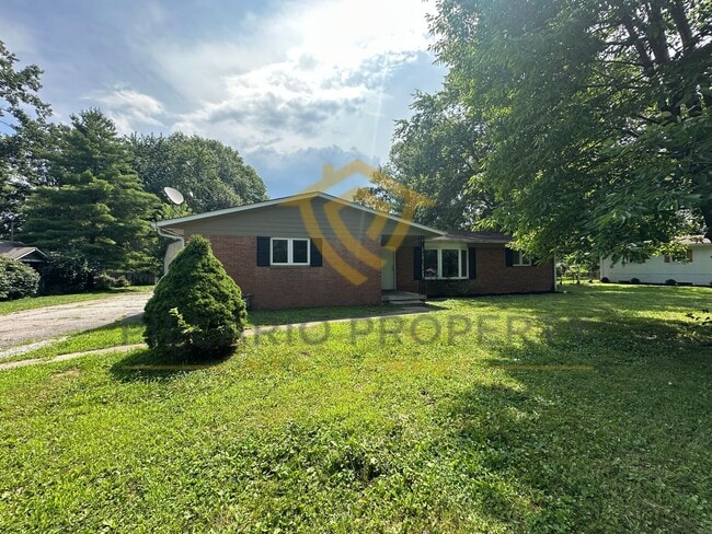 property at 1321 Schleicher Ave