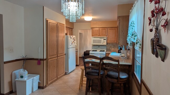 18355 Le Mons Dr in Menomonee Falls, WI - Building Photo - Building Photo