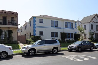 618-622 1/2 S Cloverdale Ave in Los Angeles, CA - Foto de edificio - Primary Photo