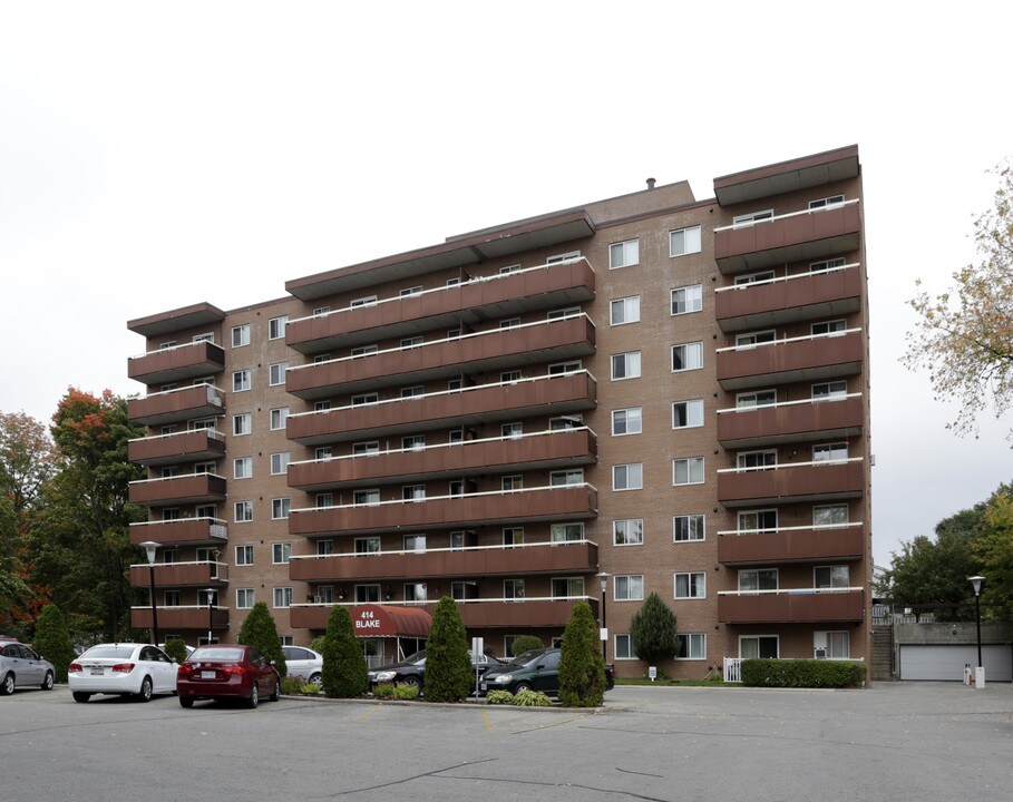 414 Blake St in Barrie, ON - Building Photo