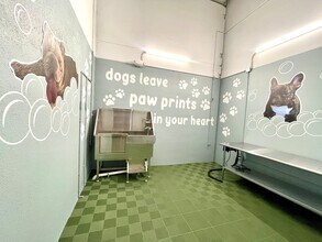 Bay Pointe Apartments in Miami, FL - Building Photo - Building Photo