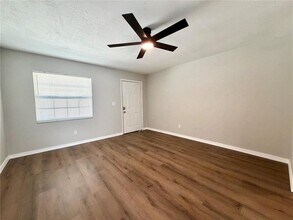 6317 S Roberts Ave in Tampa, FL - Building Photo - Building Photo