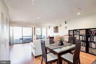 1023 Quincy St NE in Washington, DC - Building Photo - Building Photo