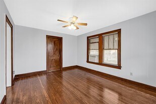 1707 Sidney St in Houston, TX - Building Photo