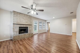 906 Hyridge St in Round Rock, TX - Building Photo - Building Photo