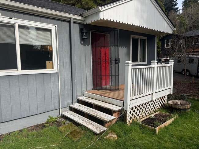 property at 48471 E 2nd St