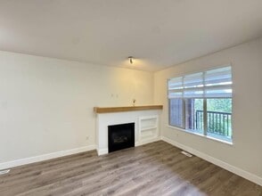 19478-19465 65 Ave in Surrey, BC - Building Photo - Building Photo