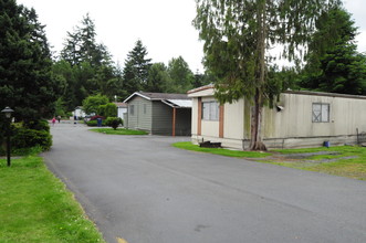 Royal Coachman Estate Mobile Park in Bothell, WA - Building Photo - Building Photo