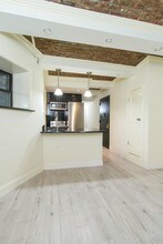 17 W 103rd St, Unit BA in New York, NY - Building Photo - Building Photo