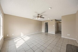 1006 Bland Dr in Arlington, TX - Building Photo - Building Photo