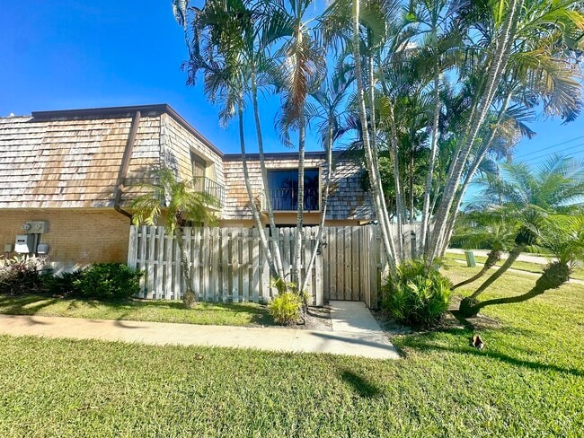 property at 225 Lake Arbor Dr