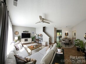 8049 Stoneham Ct in Matthews, NC - Building Photo - Building Photo