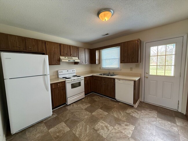 123 Stallion Dr in Jacksonville, NC - Building Photo - Building Photo