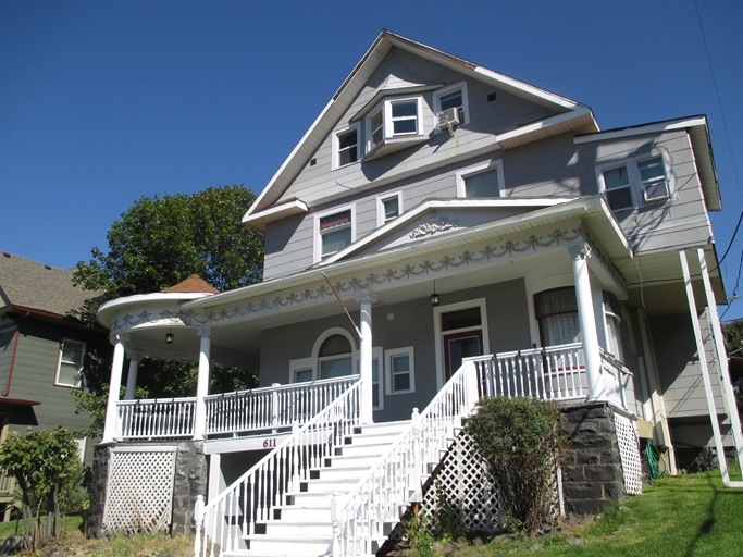 611 S Bernard St in Spokane, WA - Foto de edificio