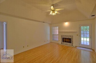 555 Wellington Way in Hinesville, GA - Building Photo - Building Photo