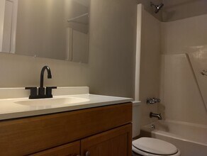 2804 Oak Hill Dr in Williamsburg, VA - Building Photo - Building Photo