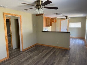5225 Bonner Dr in Corpus Christi, TX - Foto de edificio - Building Photo