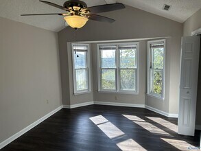 550 Farmingdale Rd SE in Huntsville, AL - Foto de edificio - Building Photo