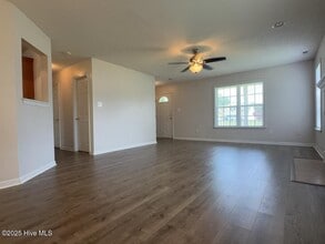 107 Sabrina Dr in Richlands, NC - Building Photo - Building Photo