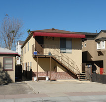 117 14th St Apartments