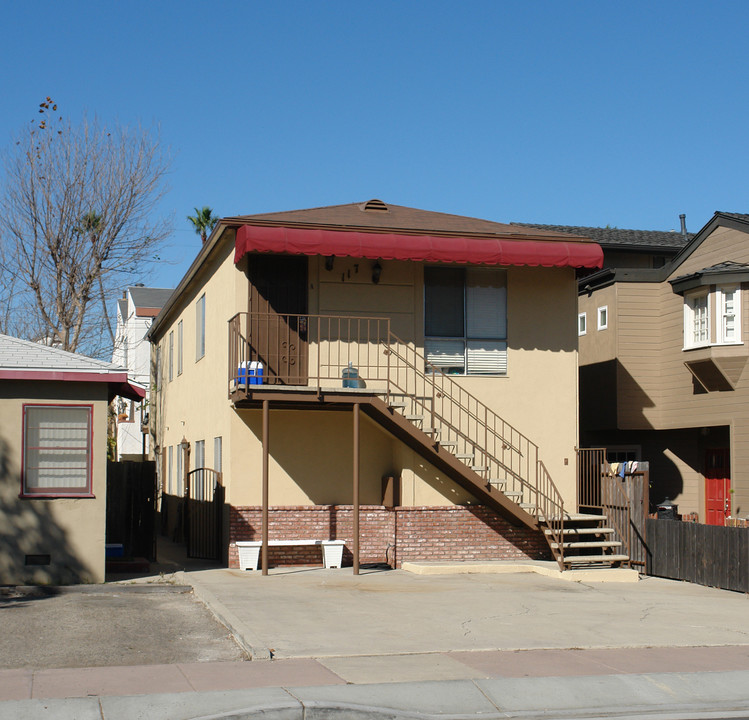 117 14th St in Seal Beach, CA - Building Photo