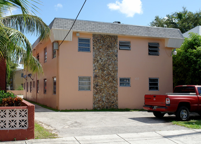 537 SW 3rd St in Miami, FL - Building Photo - Building Photo