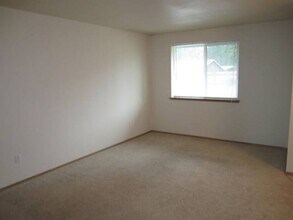 160 Aloha Ln in Shelton, WA - Building Photo - Building Photo