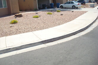 5869 Michelin Cir in Las Vegas, NV - Building Photo - Building Photo