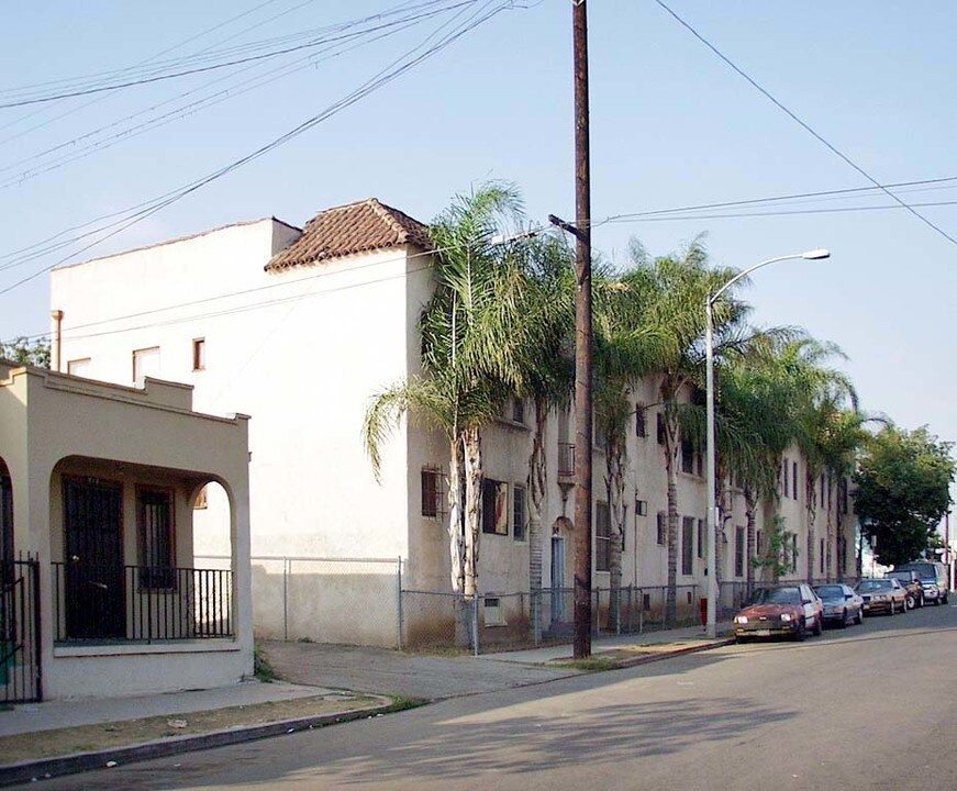 519 N Fickett St in Los Angeles, CA - Building Photo