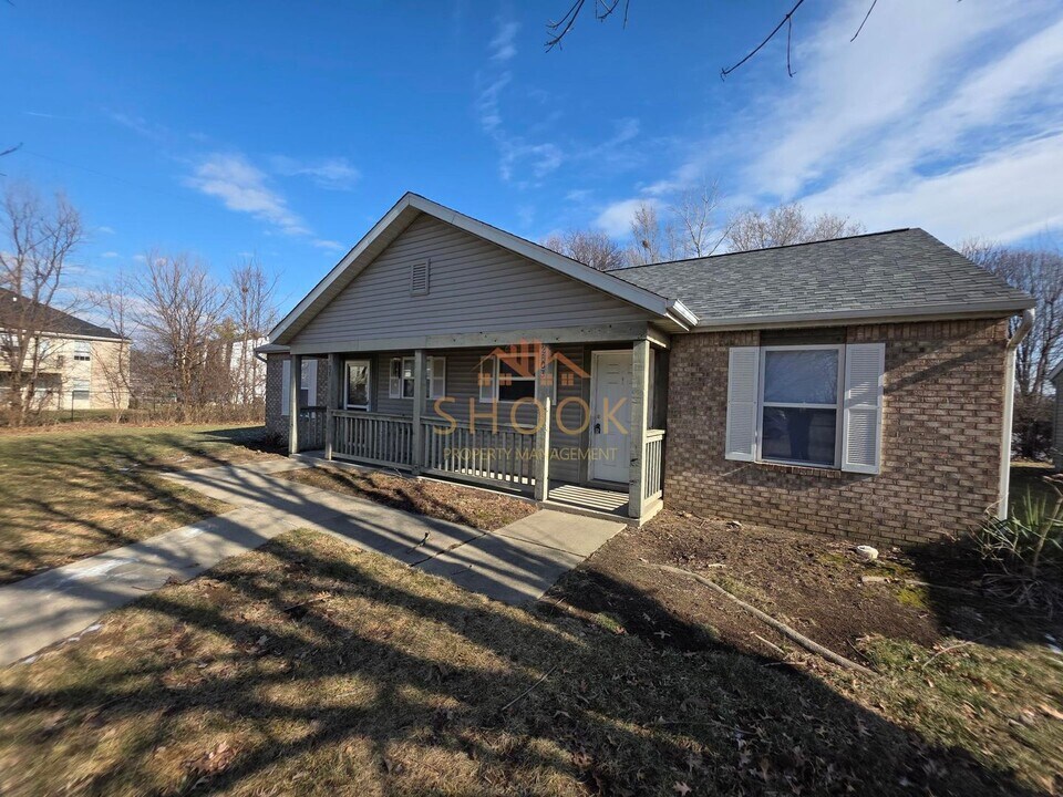 2801-2803 Plaza Ln in Lafayette, IN - Building Photo