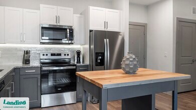 2995 Railside Lp-Unit -4-316.1408487 in Sanford, FL - Building Photo - Building Photo